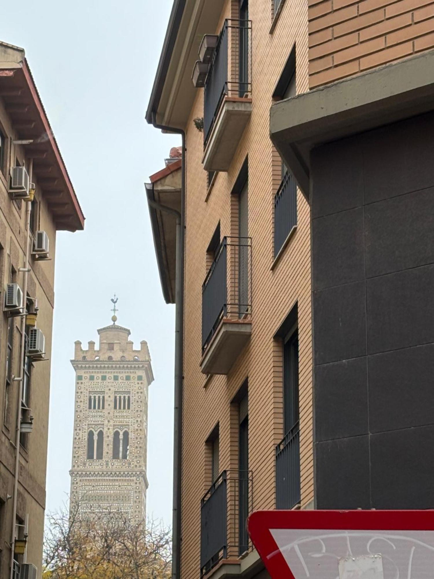 Torre Mudejar Apartment Zaragoza Luaran gambar